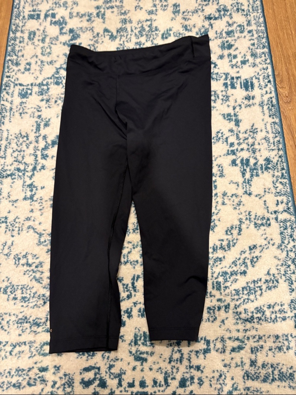 Women's Black Cropped Active Leggings